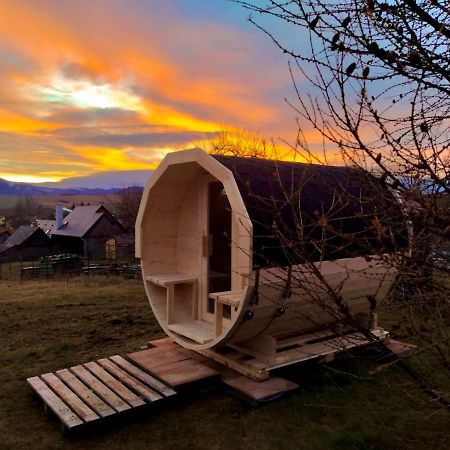 Trinity Log Cabin Wellness Resort Štrba Eksteriør billede