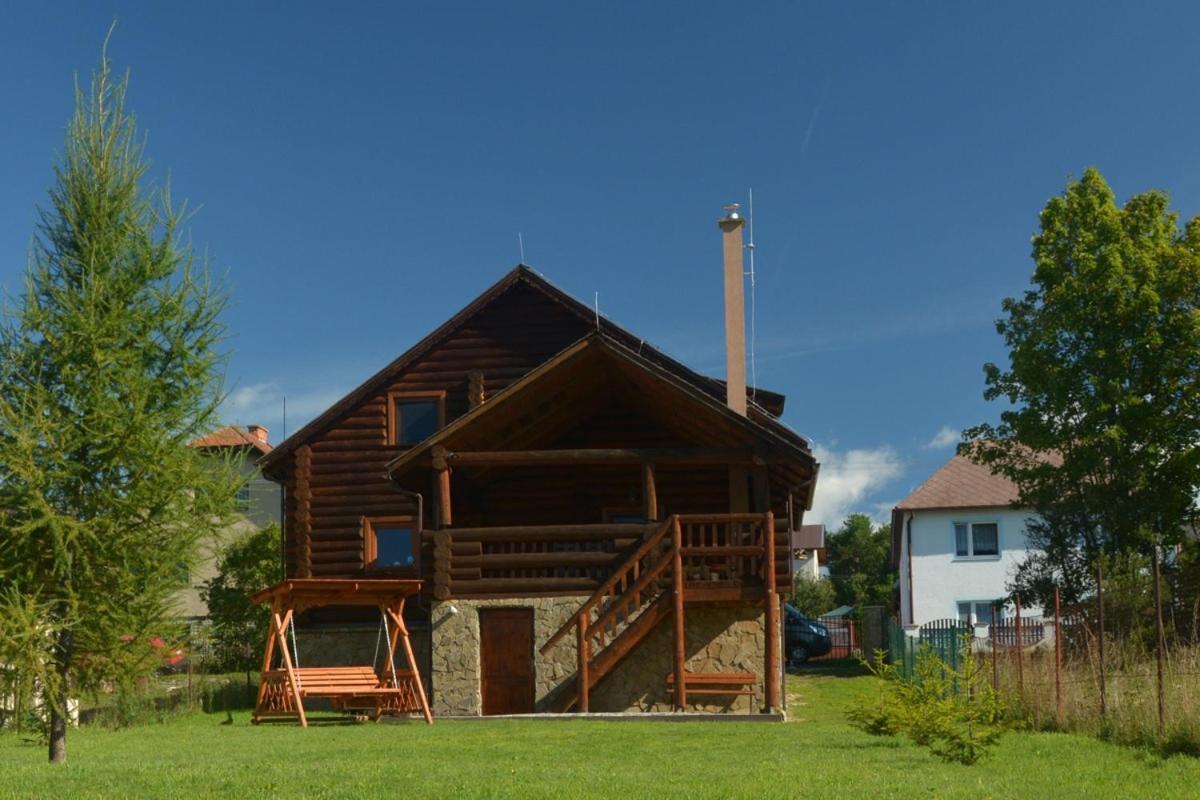 Trinity Log Cabin Wellness Resort Štrba Eksteriør billede