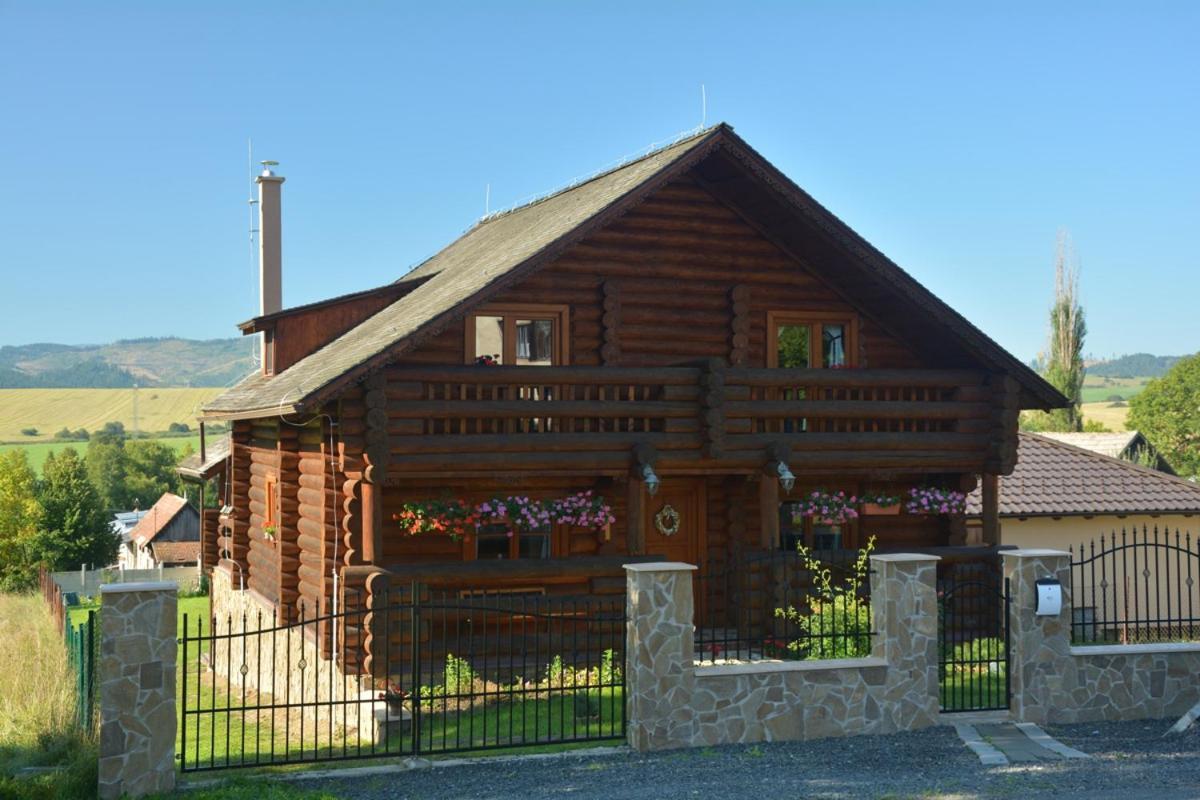 Trinity Log Cabin Wellness Resort Štrba Eksteriør billede