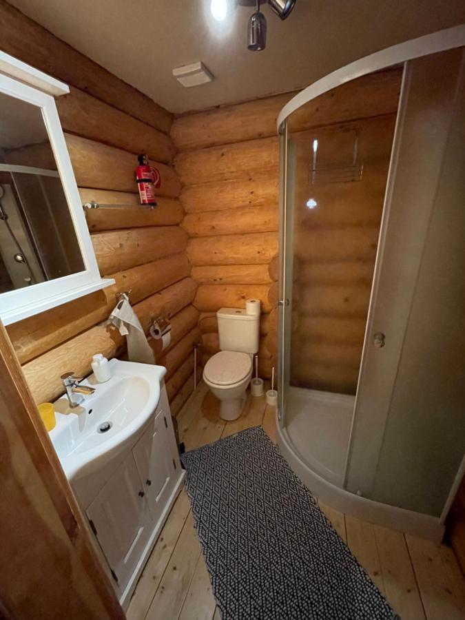 Trinity Log Cabin Wellness Resort Štrba Eksteriør billede