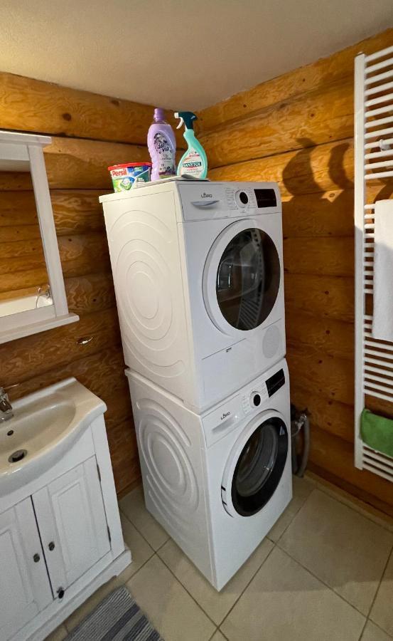 Trinity Log Cabin Wellness Resort Štrba Eksteriør billede