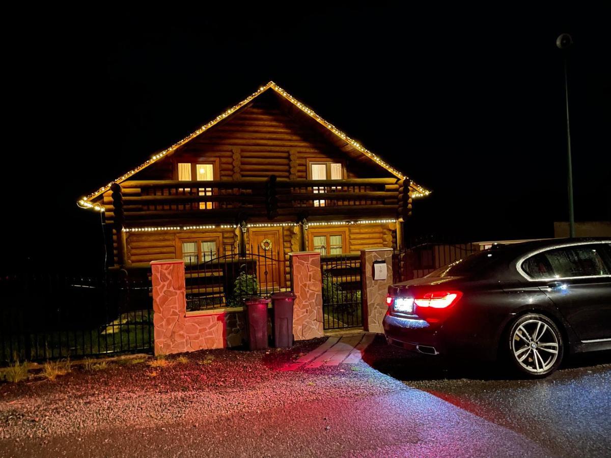 Trinity Log Cabin Wellness Resort Štrba Eksteriør billede