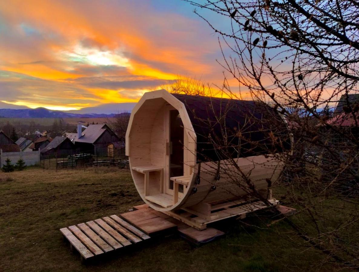 Trinity Log Cabin Wellness Resort Štrba Eksteriør billede